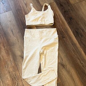 M Cream Textured Sports Bra and Leggings yoga workout Set